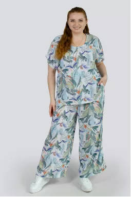 Яркий костюм с брюками клеш больших размеров