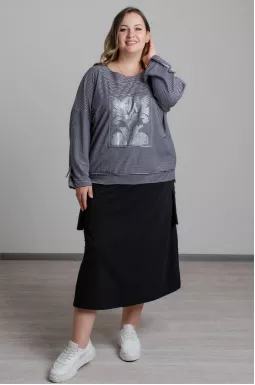 Стильный костюм с юбкой больших размеров