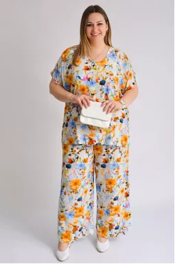 Костюм брючный в принт больших размеров