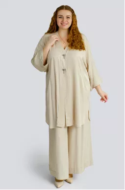 Брючный костюм с двумя украшениями больших размеров