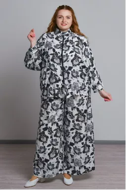 Льняной брючный костюм в принт больших размеров