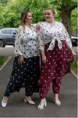 Костюм в горох зі спідницею-брюками великих розмірів