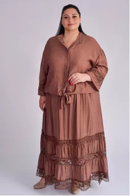 Костюм с юбкой с кружевными вставками больших размеров