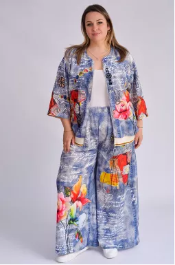 Костюм - брюки с ярким принтом больших размеров