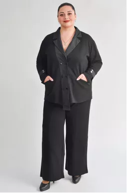Костюм с жакетом и брюками черного цвета больших размеров