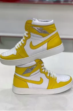 Зручні шкіряні джордани в різних кольорах великих розмірів