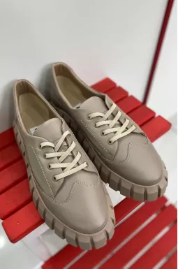 Кожаные кеды на шнуровке больших размеров