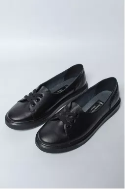 Кеды черные кожаные со шнуровкой больших размеров