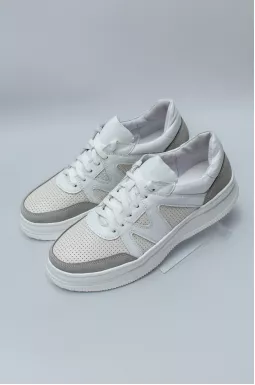 Стильні кросівки в різних кольорах на широкі повні ніжки великих розмірів