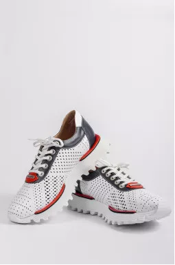 Яскраві кросівки великих розмірів