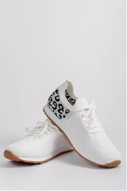 Кроссовки молочного цвета с анималистическим принтом больших размеров