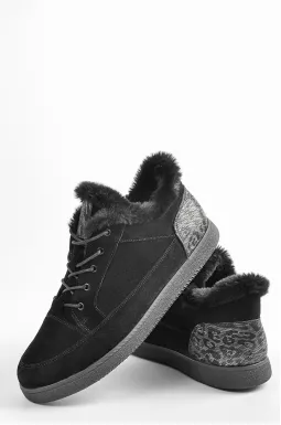 Зимові кросівки в чорному кольорі з анімалістичними вставками великих розмірів