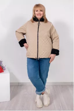 Куртка короткая с меховыми карманами и воротником батал