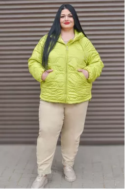 Куртка коротка з хвилястою фактурою на блискавці великих розмірів