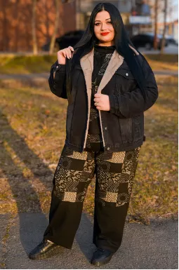 Джинсовая куртка с эффектом потертости и мехом больших размеров