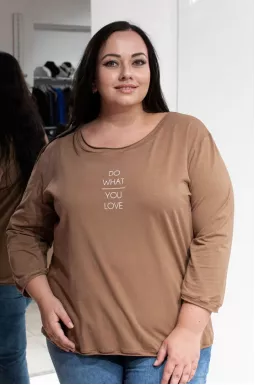 Трикотажний базовий лонгслів з написом супер батал