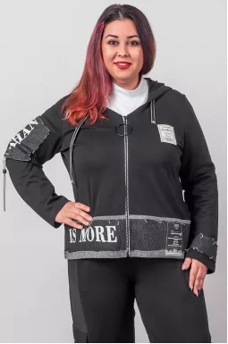 Черная мастерка с капюшоном и декоративными нашивками больших размеров