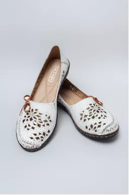 Білі мокасини в візерунок великих розмірів