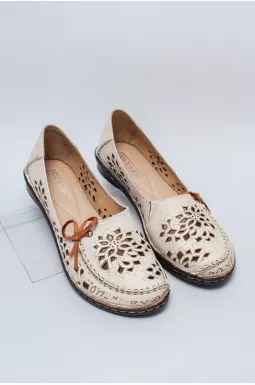 Бежеві мокасини в візерунок великих розмірів