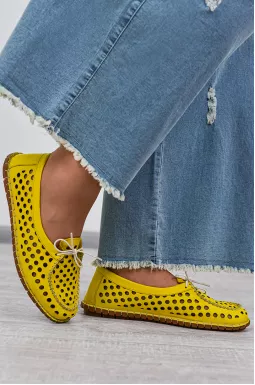 Мокасини в жовтому кольорі зі шнурівкою великих розмірів