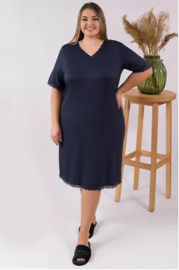 Ночная трикотажная рубашка с кружевом батал