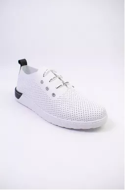 Кросівки з перфорацією великих розмірів