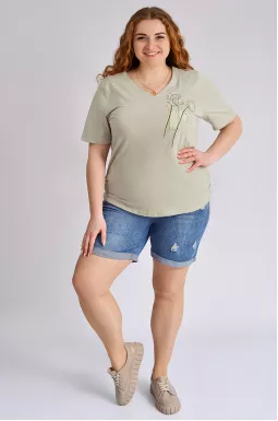 Джинсовые шорты с потертостями больших размеров