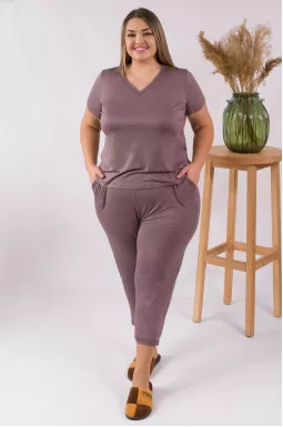  Комфортная пижама с брюками батал