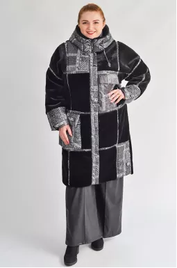 Коротке пальто з поєднанням текстур та асиметричними кишенями великих розмірів