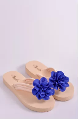 Вьетнамки бежевого цвета с ярким текстильным цветком большого размера