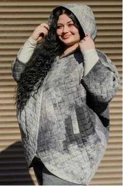 Пончо стеганое больших размеров