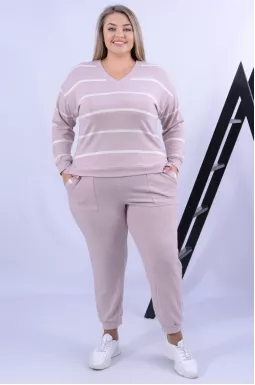 Прогулочный костюм без молнии с V-образным вырезом