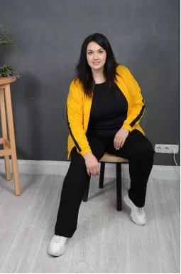 Прогулочный костюм с молнией в разных цветах супер батал