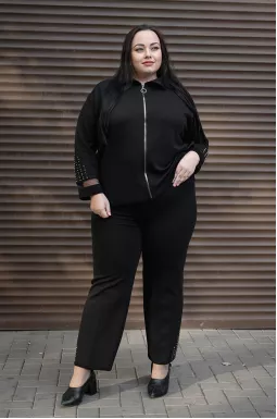 Изысканный костюм с сеткой и стразами батал