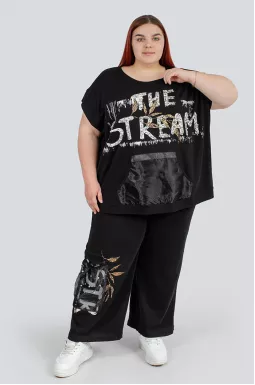 Прогулочный костюм со стильным декором больших размеров