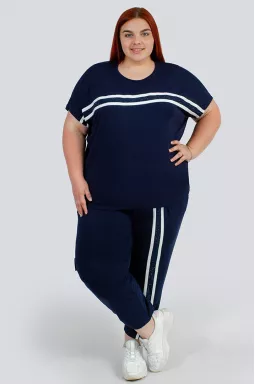 Прогулочный костюм со стразами больших размеров