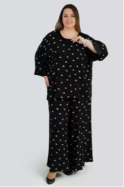 Костюм с брюками в принт больших размеров