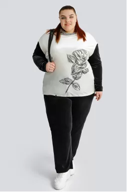  Велюровый костюм с горловиной-хомут больших размеров