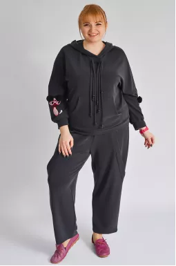 Прогулочный костюм с декором больших размеров