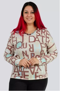 Пуловер в принт літери великих розмірів