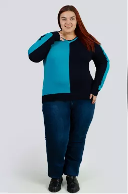 Двухцветный пуловер больших размеров