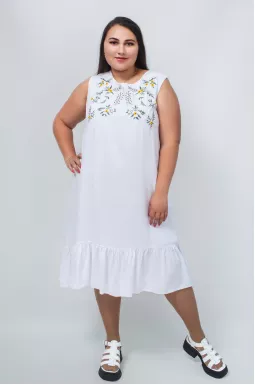 Белый сарафан-платье с вышивкой батал