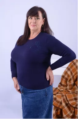 Вкорочений джемпер з декором