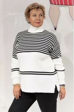 Светр під горло з горизонтальними смужками батал
