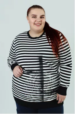 Джемпер довгий в горизонтальну смужку з принтом супер батал