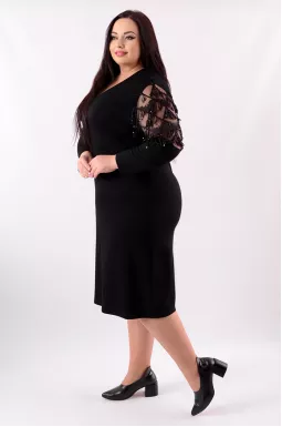 Стильное платье с декорированными рукавами супер батал