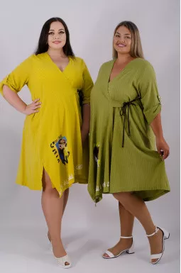 Стильное платье  на запах батал