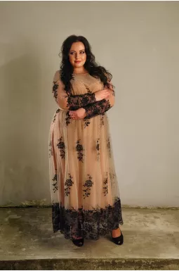 Платье нарядное с кружевом батал