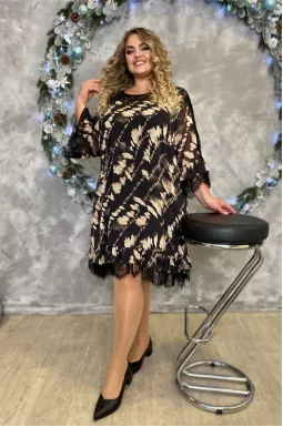 Платье миди с кружевом и карманами батал