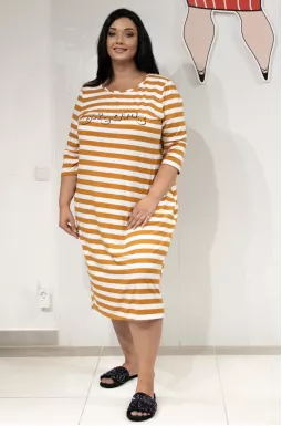 Трикотажное платье в горизонтальную полоску супер батал